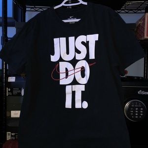 Nike tee